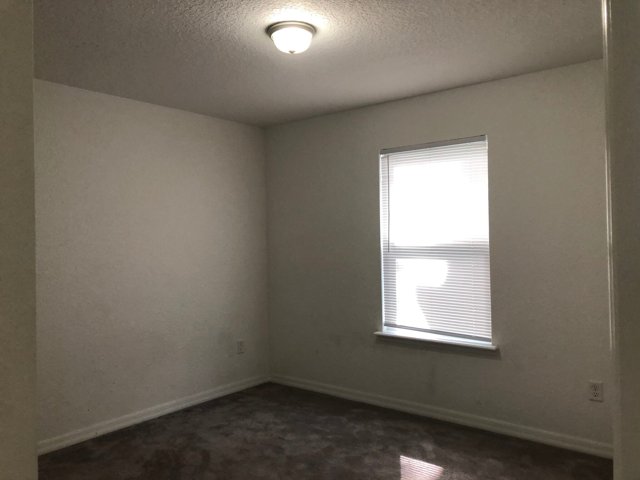 Building Photo - 15112 SE 94th Ter