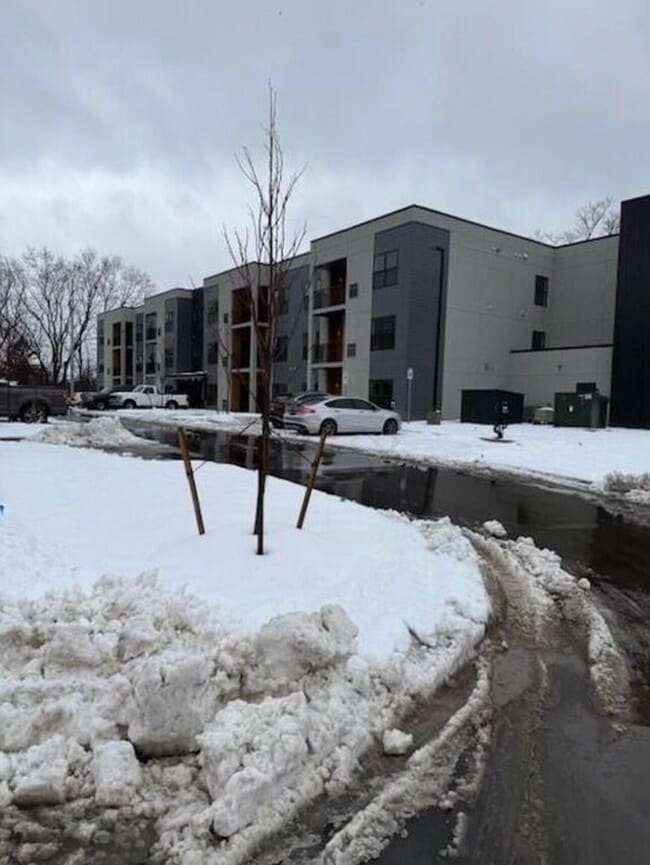 Building Photo - 2645 Burton Rd