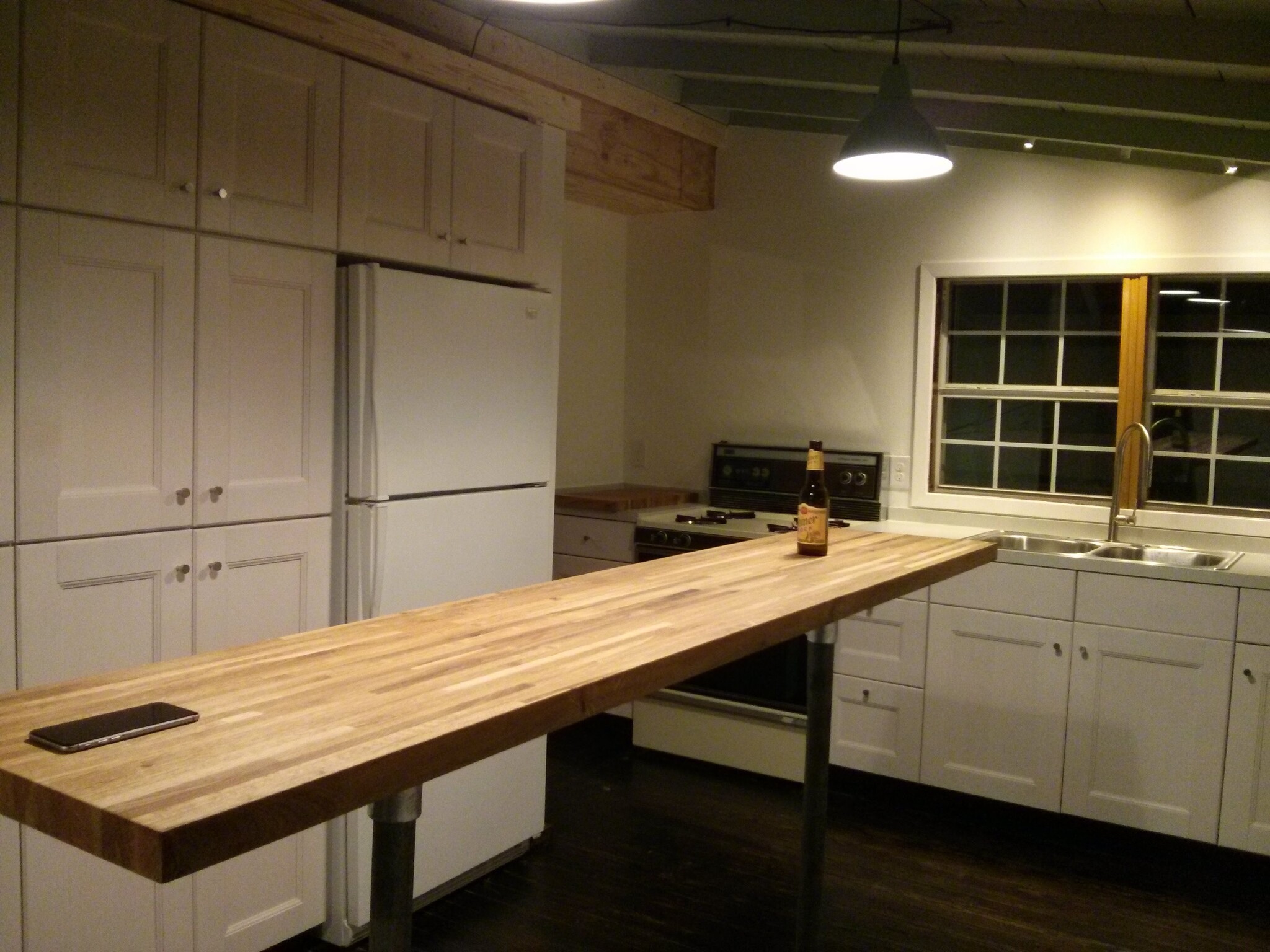 Kitchen with built in 'bar' and tons of storage - 2204 E 8th St