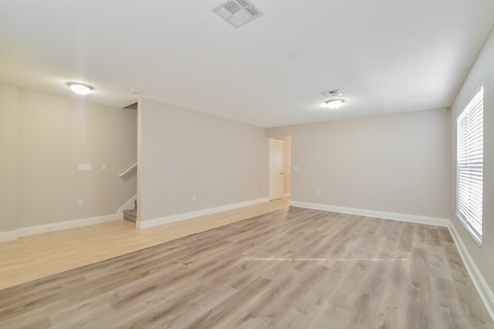 Building Photo - 250 Lynn St