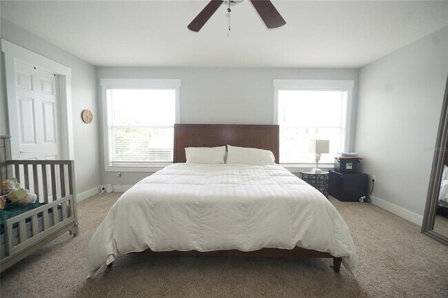 Building Photo - 8815 Royal Enclave Blvd