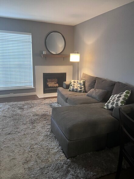 Primary Photo - 10001 Westpark Dr