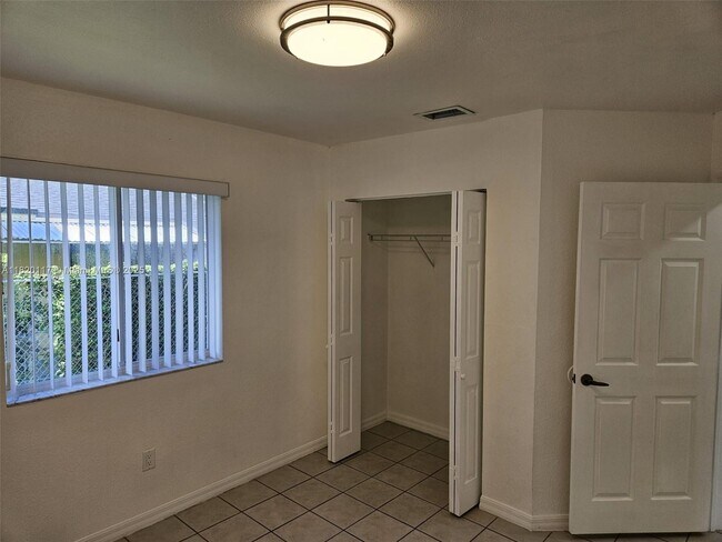Building Photo - 20137 SW 88th Ct