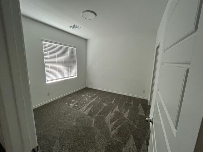 Building Photo - 4822 Spanish River St