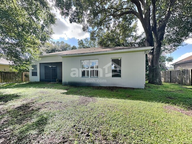 Building Photo - 2042 Ancient Oak Dr