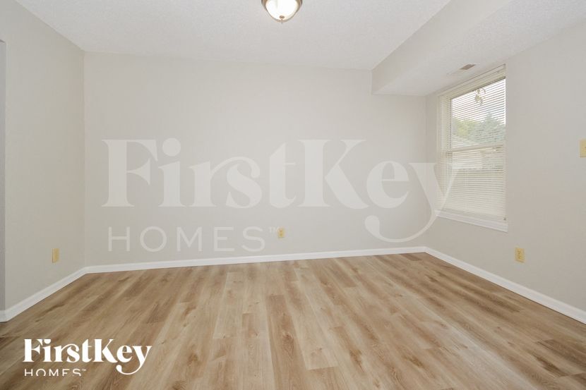 Building Photo - 6344 River Valley Way