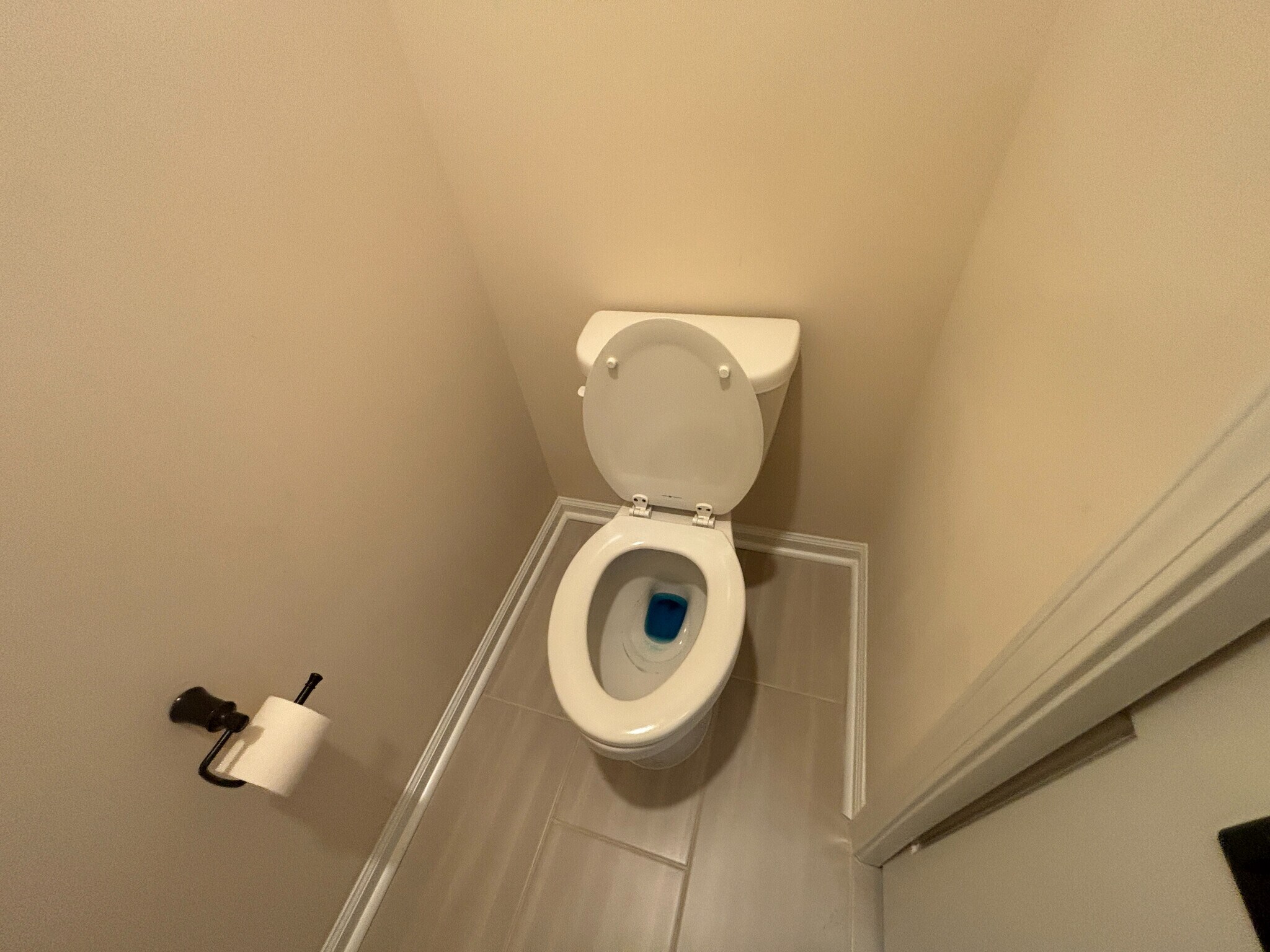 Building Photo - Room in House on Hedge Maple Dr