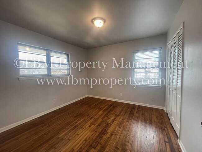 Building Photo - 214 Pensacola Ave