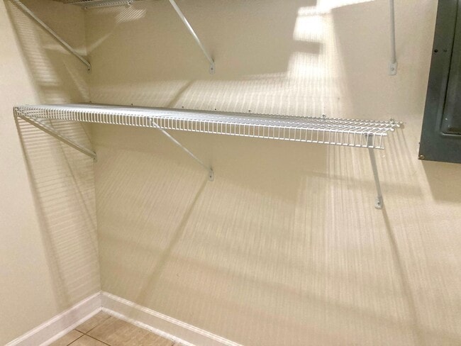 Building Photo - 2 bedroom, 2.5 bath condo in "The Islands"