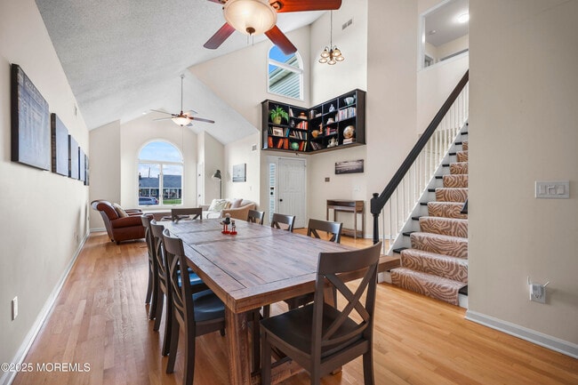 Building Photo - 202 2nd Ave