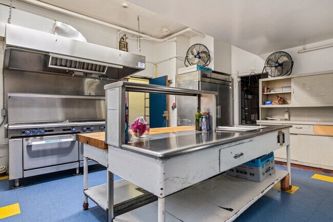 Building Photo - 840 Hilgard Ave