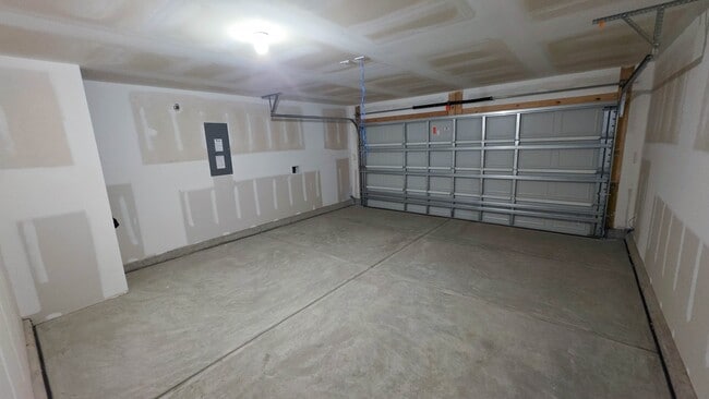 Building Photo - 137 Indigo Pl