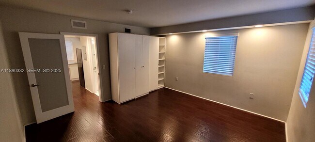 Building Photo - 7333 Dickens Ave