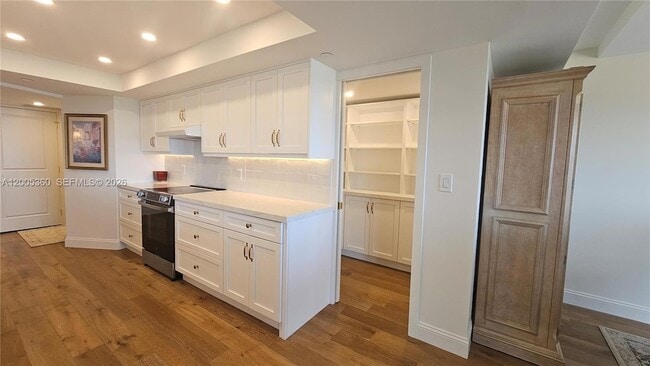 Building Photo - 4001 N Ocean Blvd