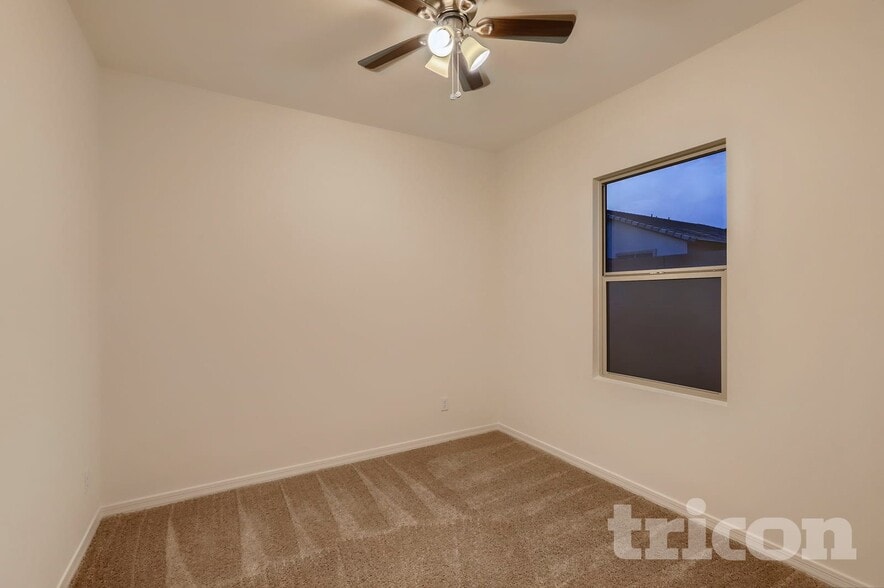 Building Photo - 5882 N 195th Dr