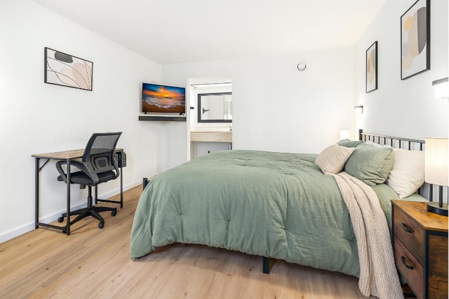 Building Photo - 1024 Bridge City Ave