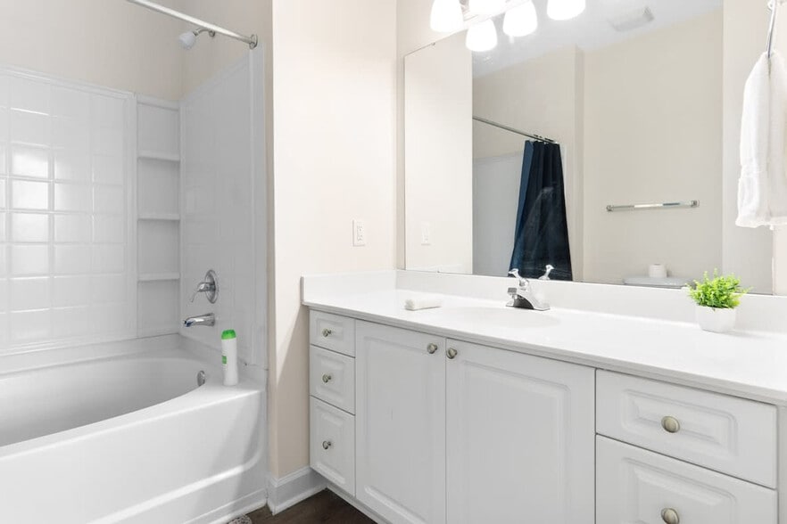 Building Photo - 7038 Almaden Way
