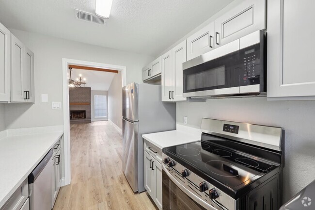 Building Photo - Woodland Park Townhomes