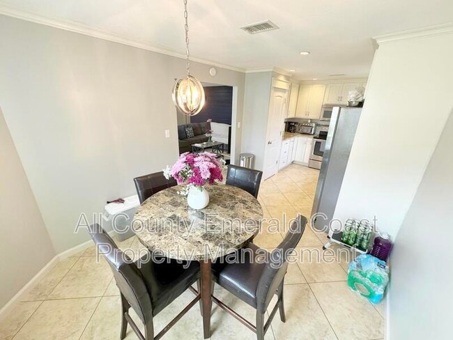 Building Photo - 915 Emily Cir