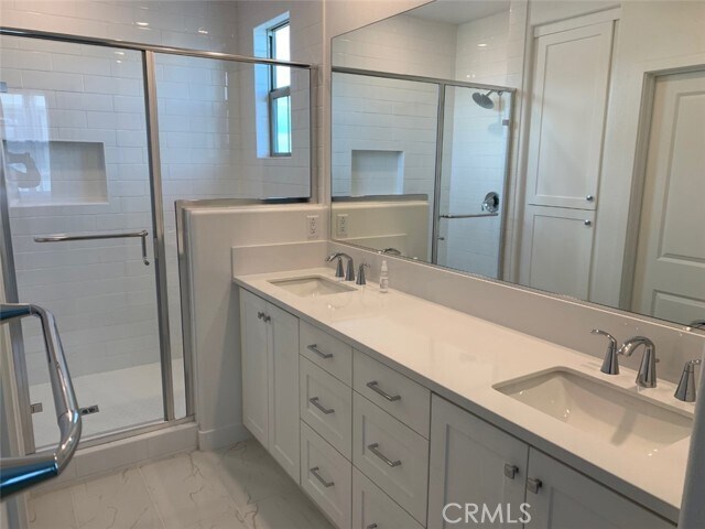 Building Photo - 502 Tamarind Way