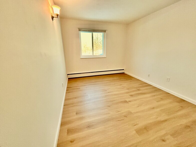 Building Photo - 5011 Nob Hill Dr