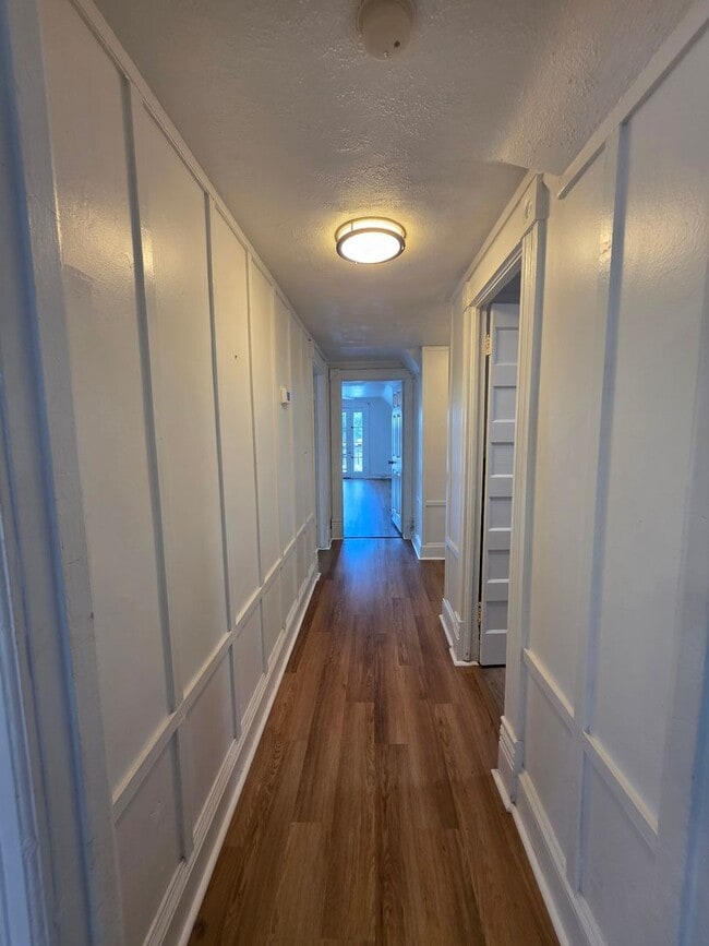 Building Photo - 132 Orleans Cir