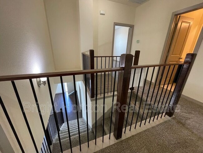 Building Photo - 3629 Valley Vista Dr