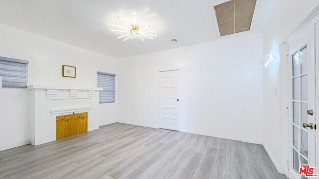 Building Photo - 1207 S Harvard Blvd