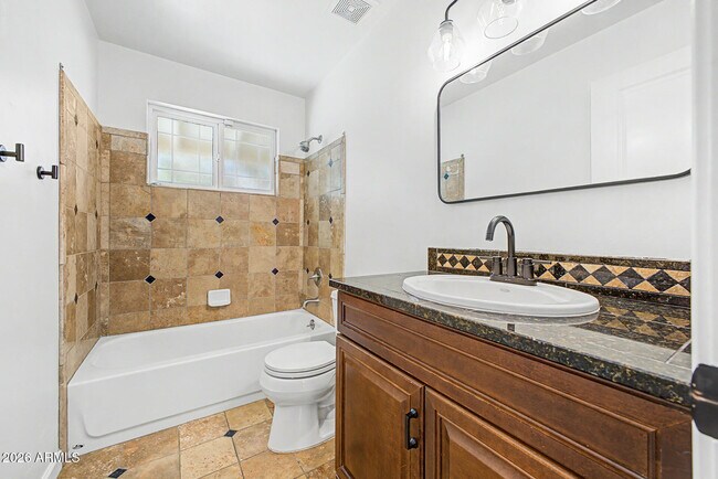 Building Photo - 6108 N 11th Ave