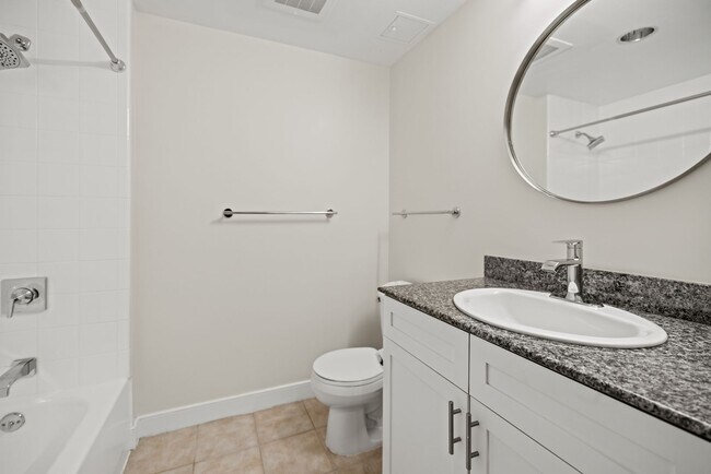 Building Photo - Gallery Place Large Studio | 1 Bath | 660 Sf