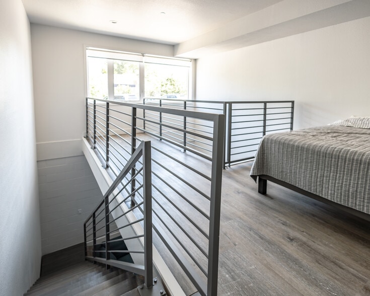 Building Photo - 301 D St