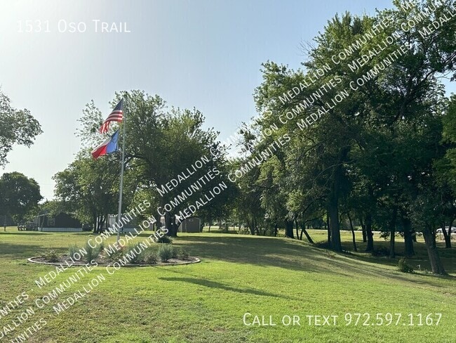 Building Photo - 1531 Oso Trail