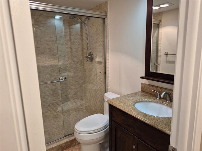 Building Photo - 3151 S Palm Aire Dr