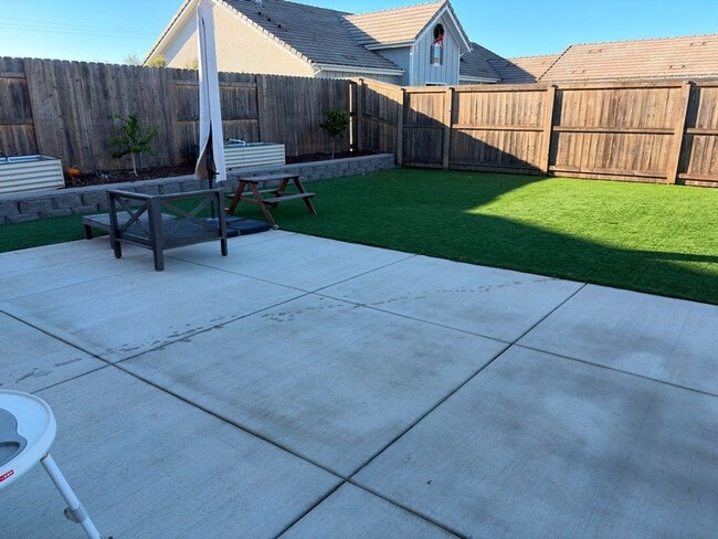 Building Photo - Executive Single-Story Living in Vintage Ranch/Rice Ranch Community