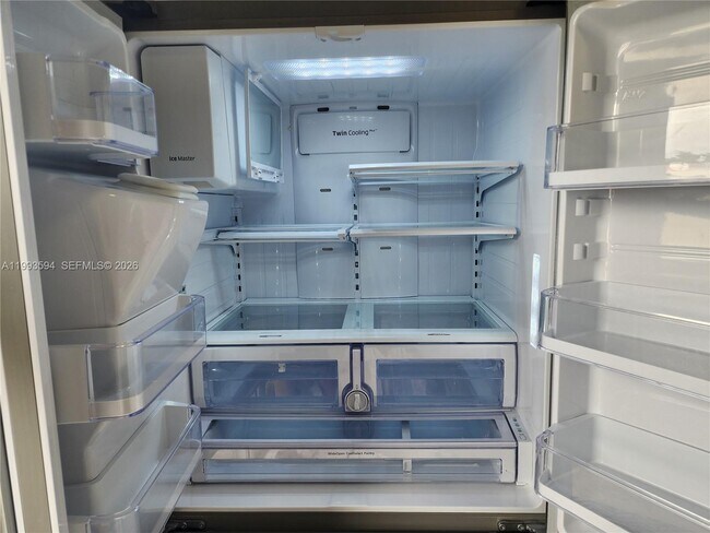 Building Photo - 8360 NW 103rd St