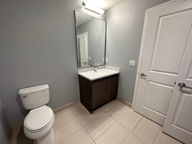 Building Photo - 52 E Ridge Dr