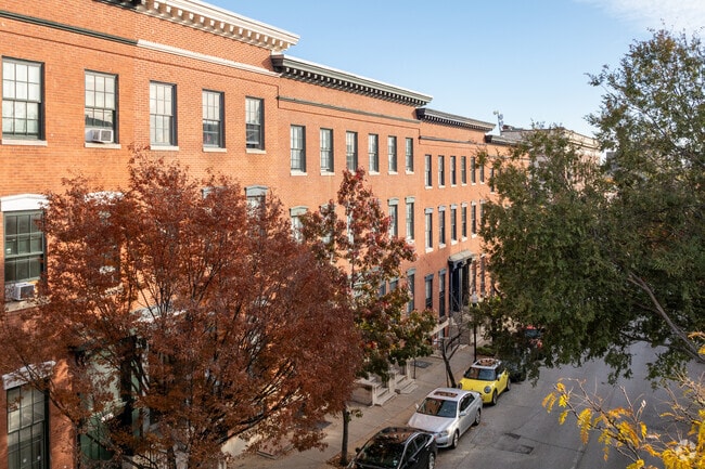 Building Photo - 14 E Madison St