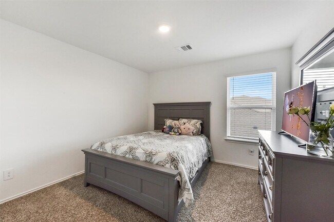 Building Photo - 4985 Blue Beetle Rdg Dr