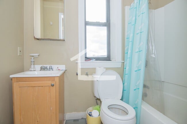 Building Photo - HOT ALLSTON LISTING!!!!