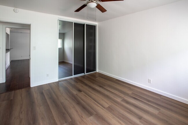 Building Photo - 4120 Kansas St