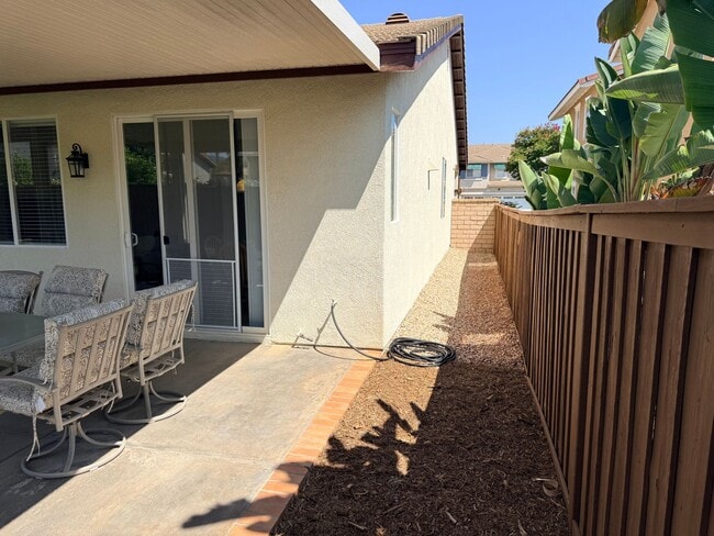 Building Photo - Beautiful 4-Bedroom Single-Story Home for Rent in Murrieta