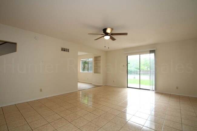 Building Photo - Check Out This Home!