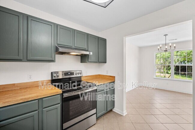 Building Photo - 7 Grandiflora Ln