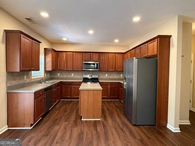 Building Photo - 817 Brampton Way