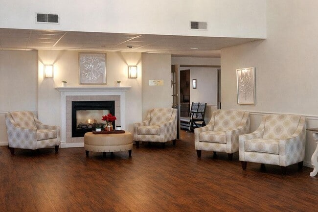 Building Photo - HOLLADAY MANOR