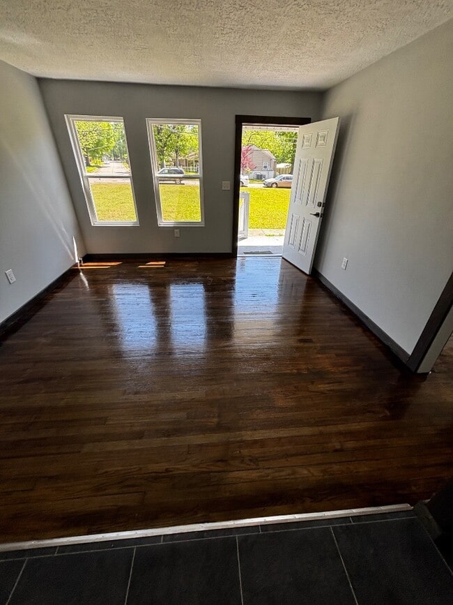 Building Photo - 229 13th St S