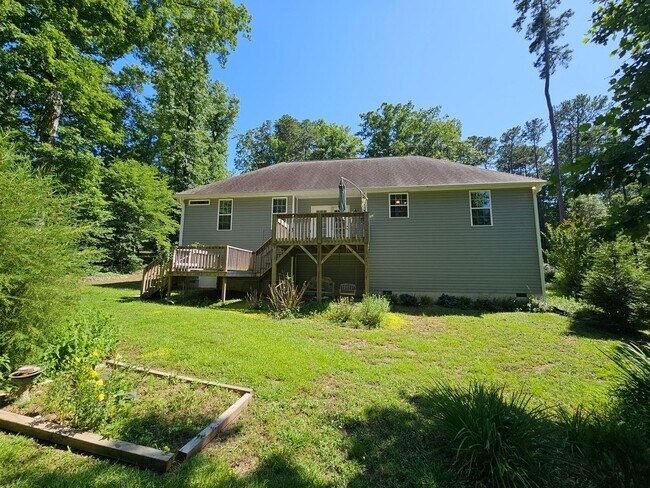 Building Photo - NEW LISTING!!!!!