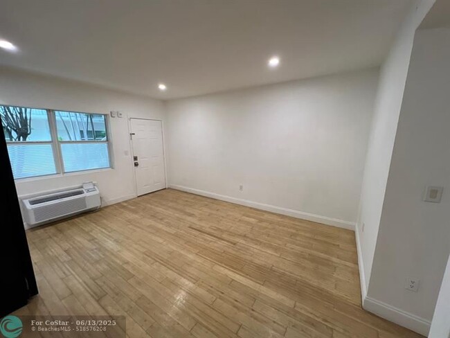 Building Photo - 8080 Tatum Waterway Dr
