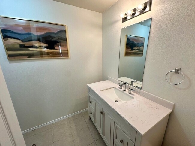 Building Photo - 224 Mulberry Dr