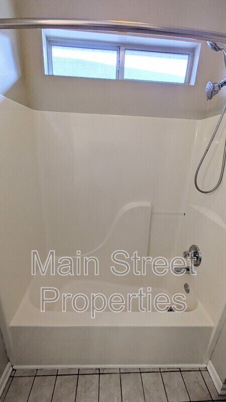 Building Photo - 1612 College Pkwy